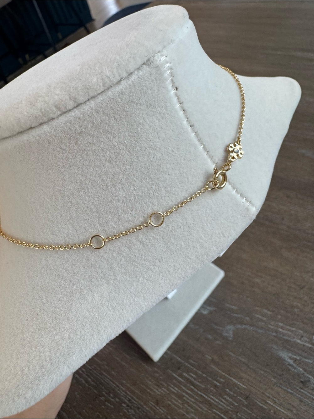 Tory Burch dainty gold and White Logo Pendant Necklace 18 inches adjustable - Picture 4 of 4